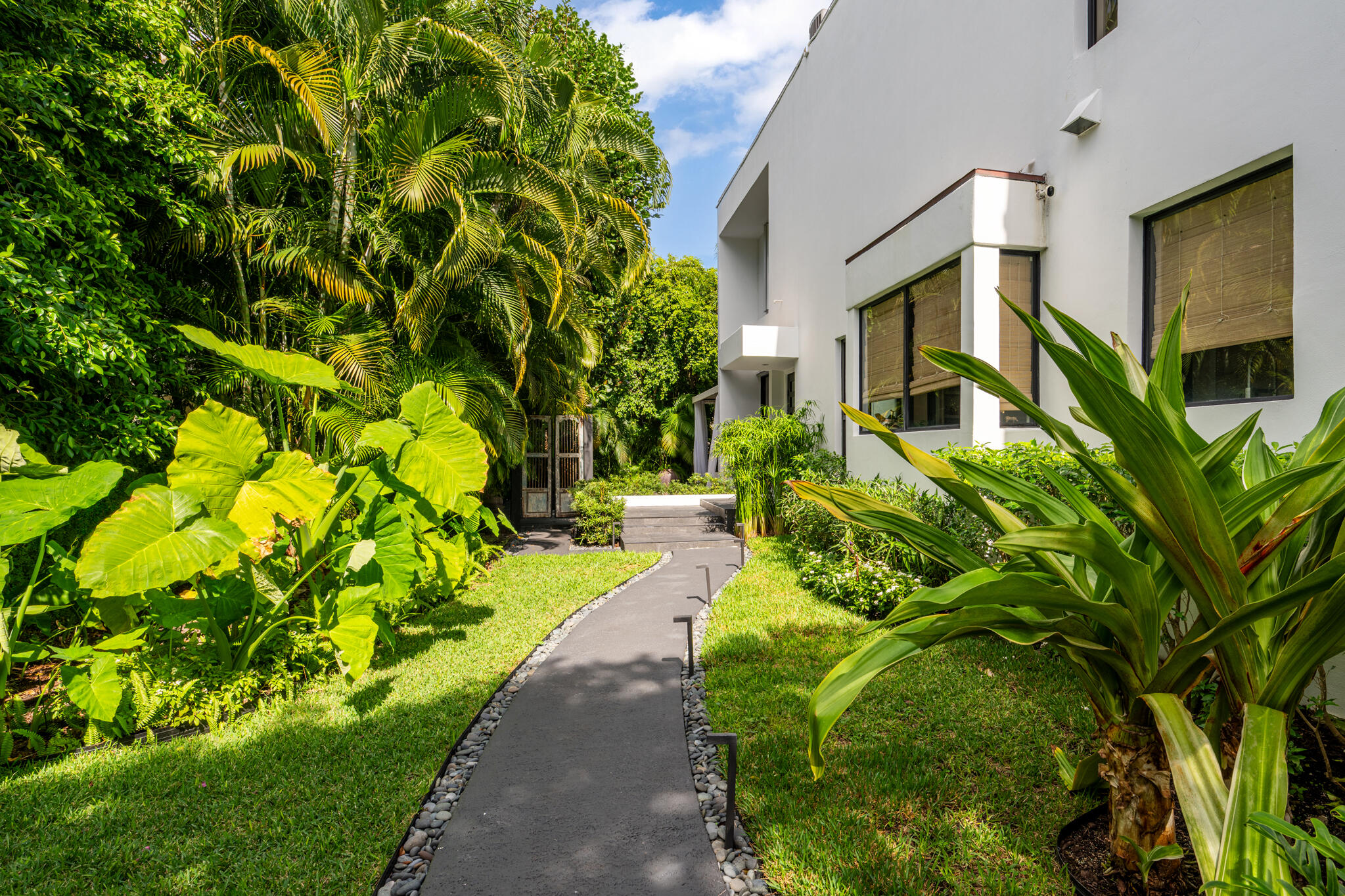 ADAMS HOUSE - Residential