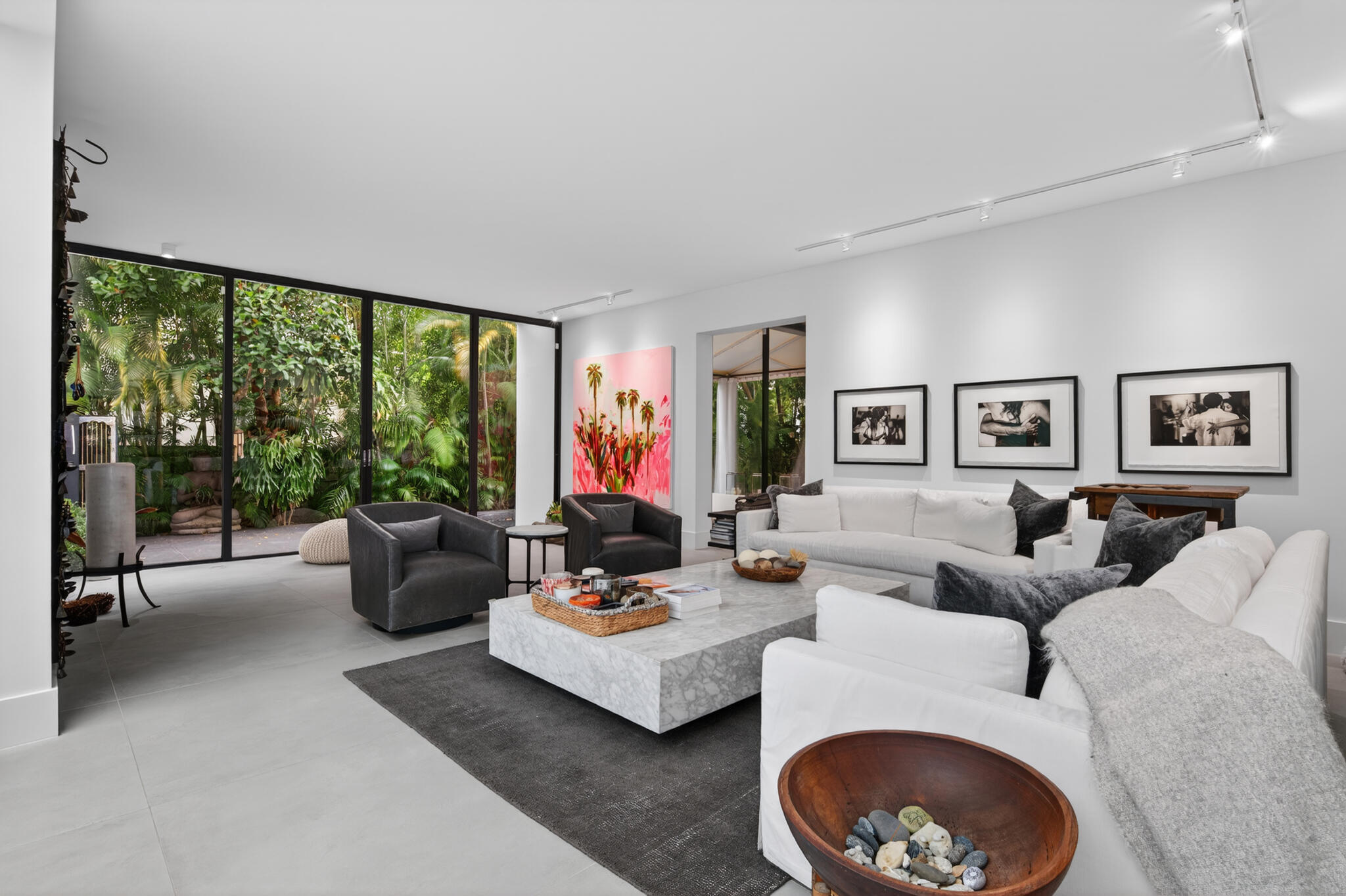 ADAMS HOUSE - Residential