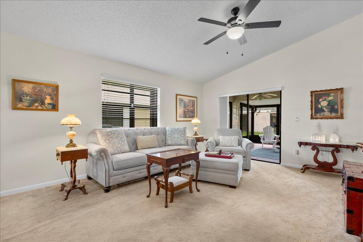 SUMMIT PINES UNIT 4 - Residential