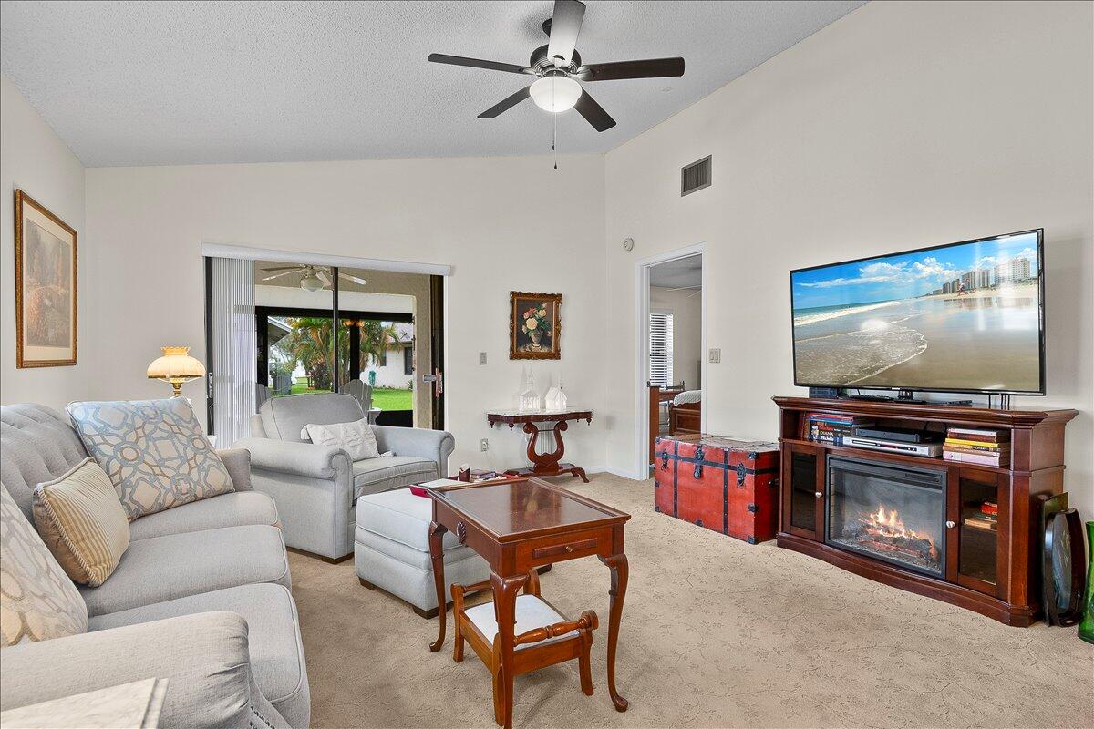 SUMMIT PINES UNIT 4 - Residential