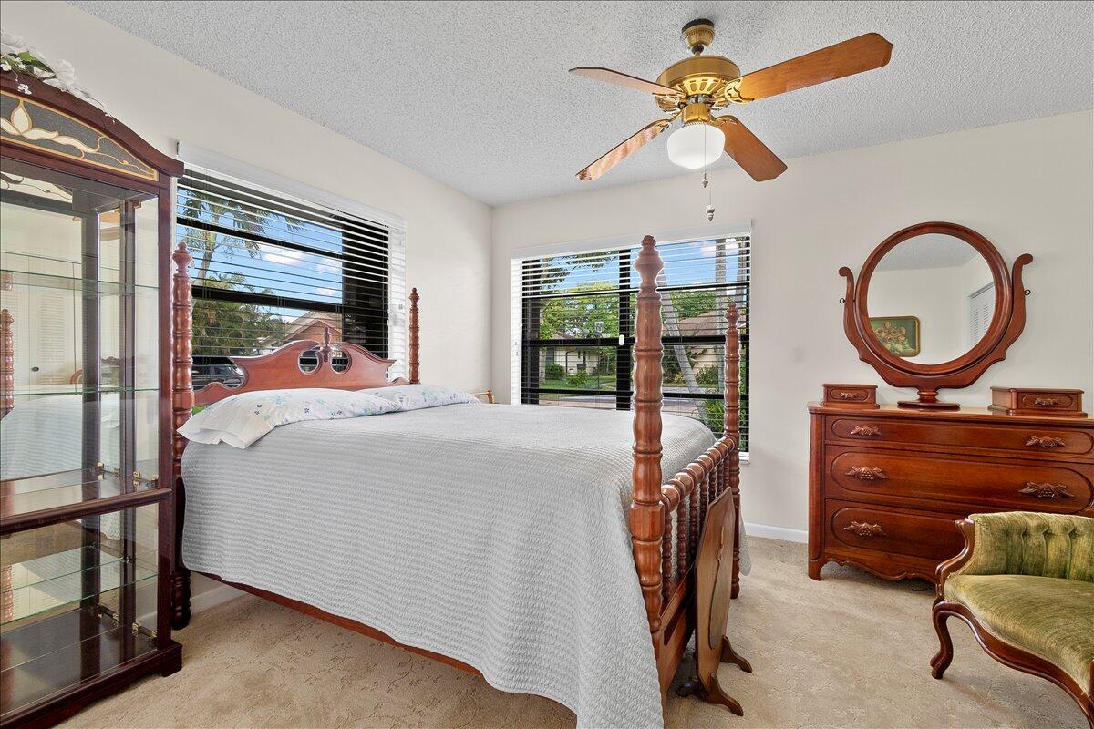 SUMMIT PINES UNIT 4 - Residential