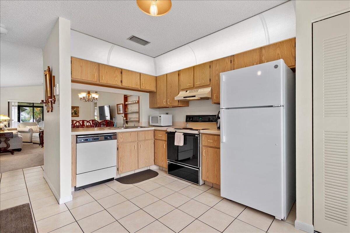 SUMMIT PINES UNIT 4 - Residential
