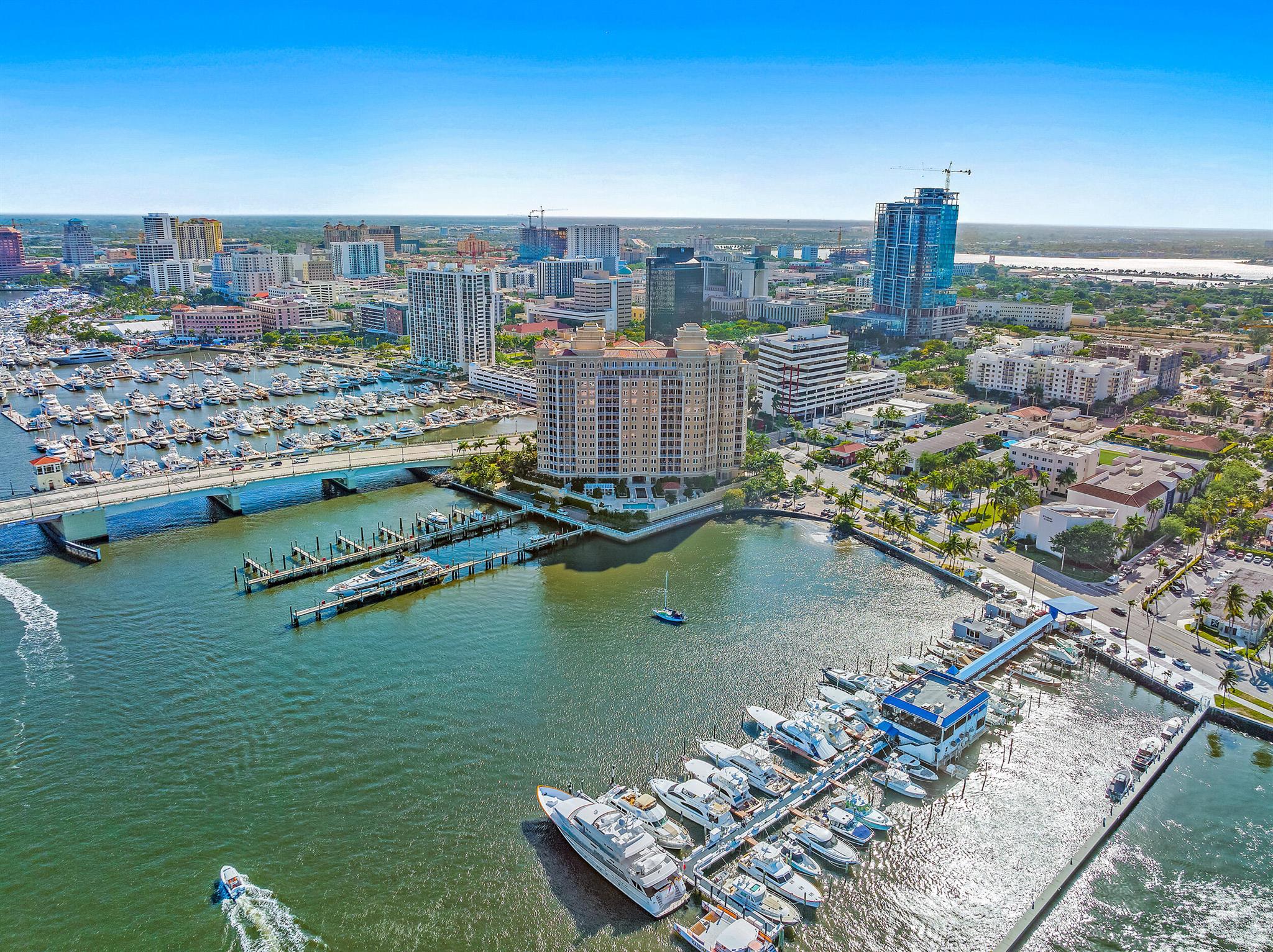 ONE WATERMARK PLACE OF THE PALM BEACHES - Residential