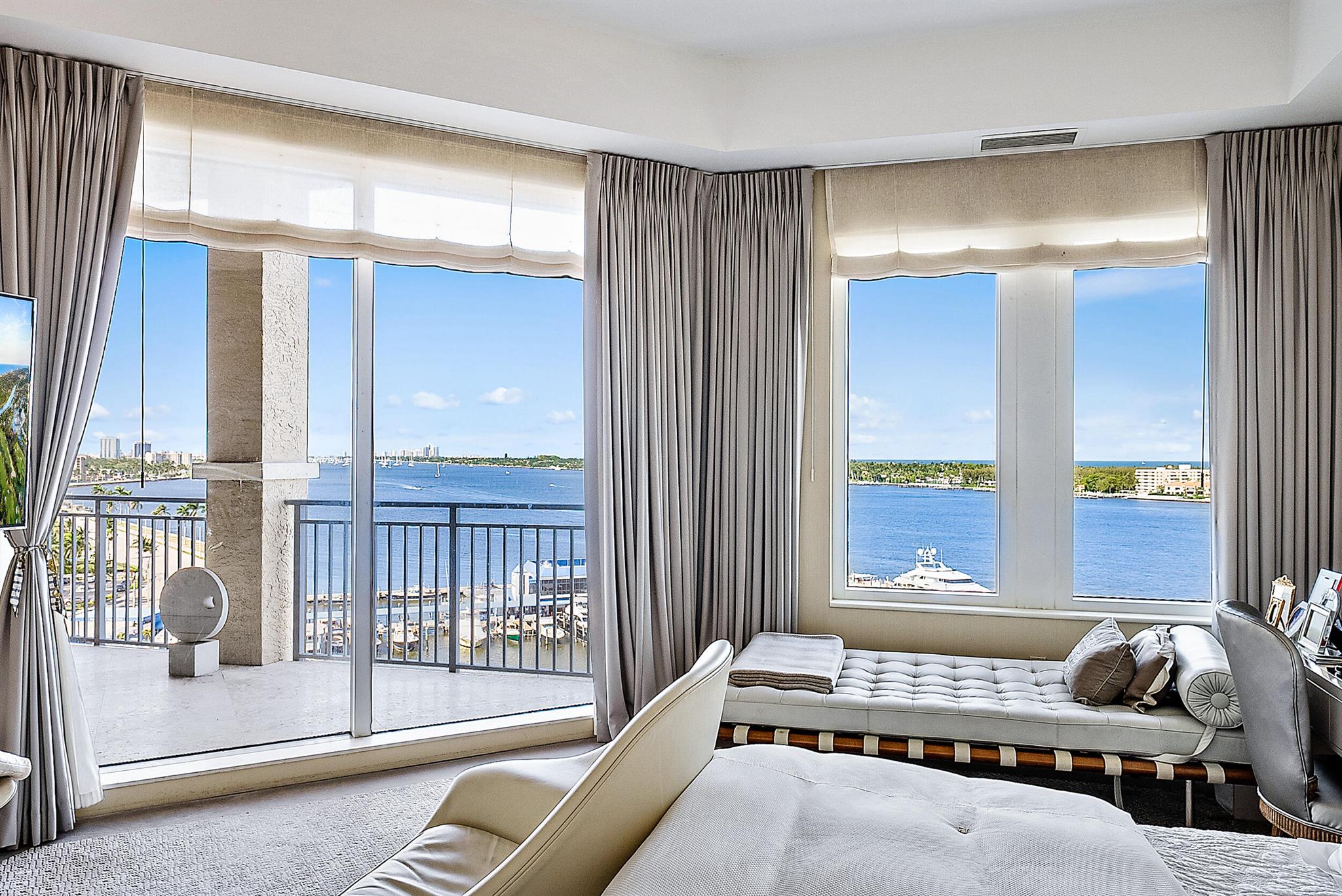 ONE WATERMARK PLACE OF THE PALM BEACHES - Residential