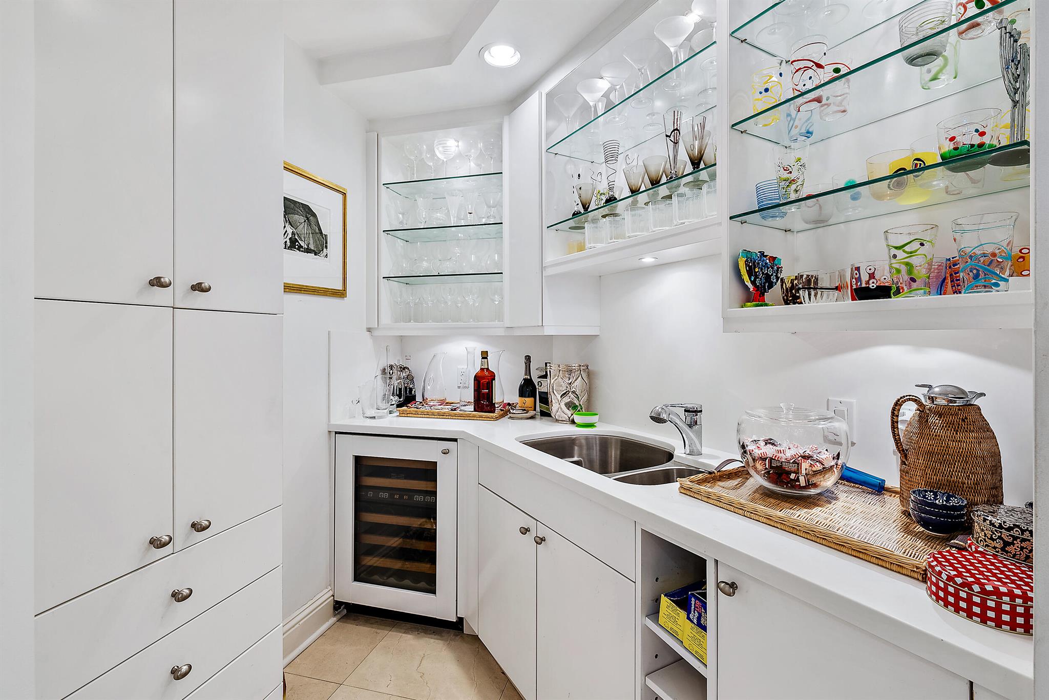 ONE WATERMARK PLACE OF THE PALM BEACHES - Residential