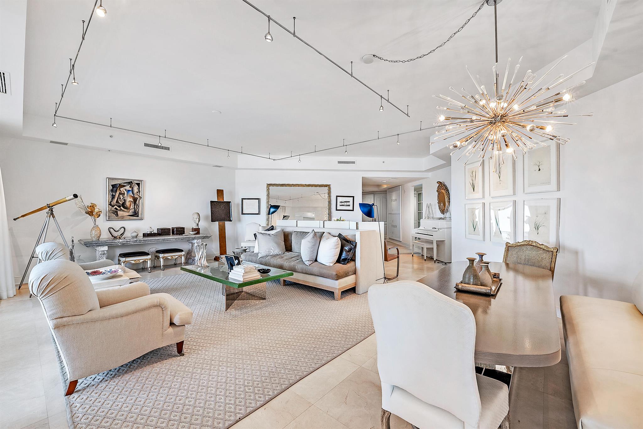 ONE WATERMARK PLACE OF THE PALM BEACHES - Residential
