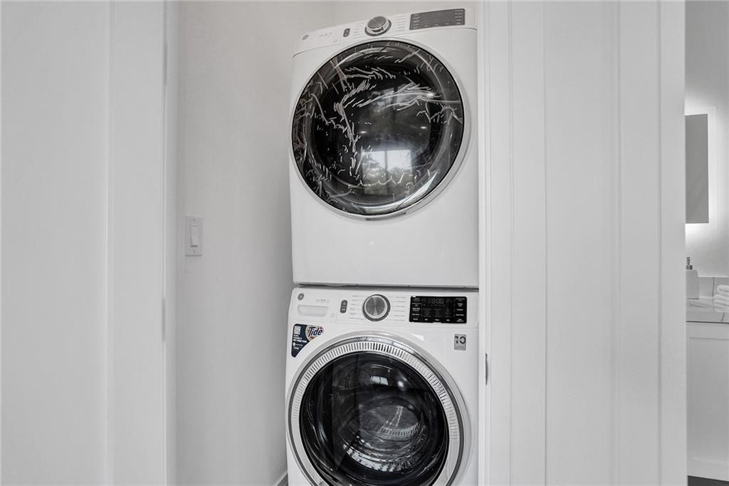 COLEE HAMMOCK - Residential Lease