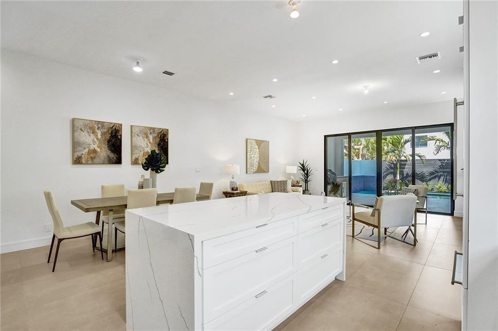 COLEE HAMMOCK - Residential Lease