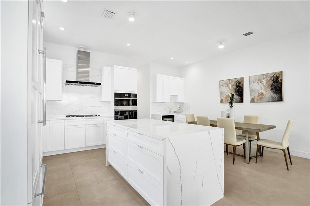 COLEE HAMMOCK - Residential Lease