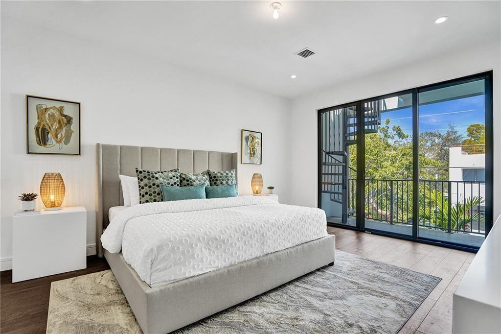 COLEE HAMMOCK - Residential Lease