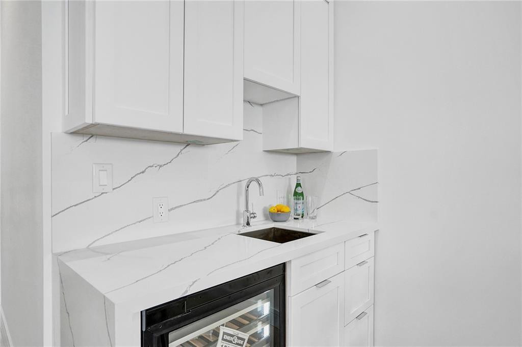 COLEE HAMMOCK - Residential Lease
