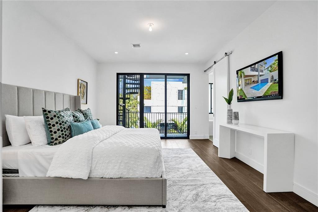 COLEE HAMMOCK - Residential Lease