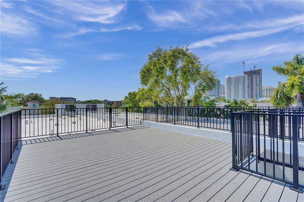COLEE HAMMOCK - Residential Lease