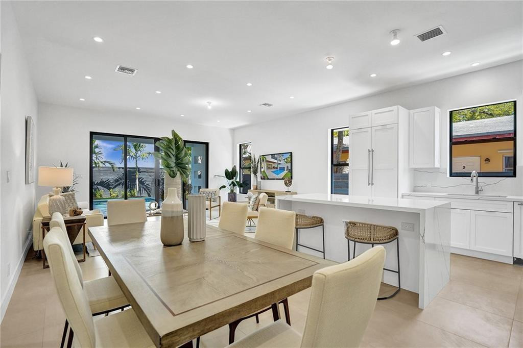 COLEE HAMMOCK - Residential Lease