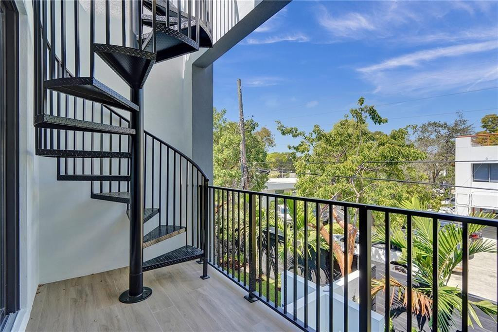 COLEE HAMMOCK - Residential Lease