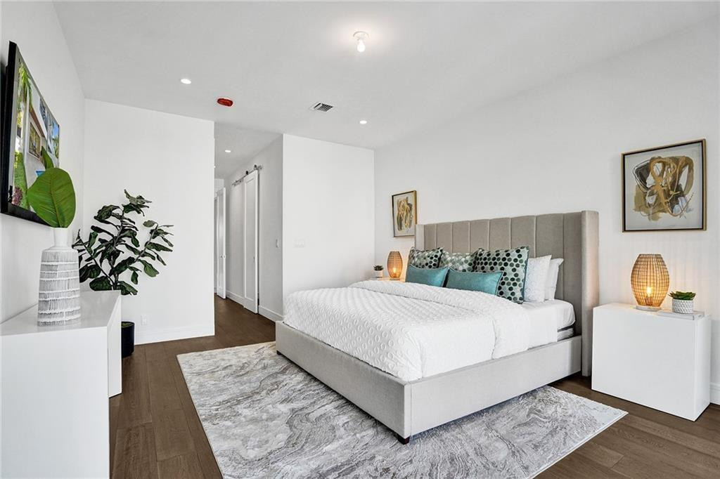 COLEE HAMMOCK - Residential Lease