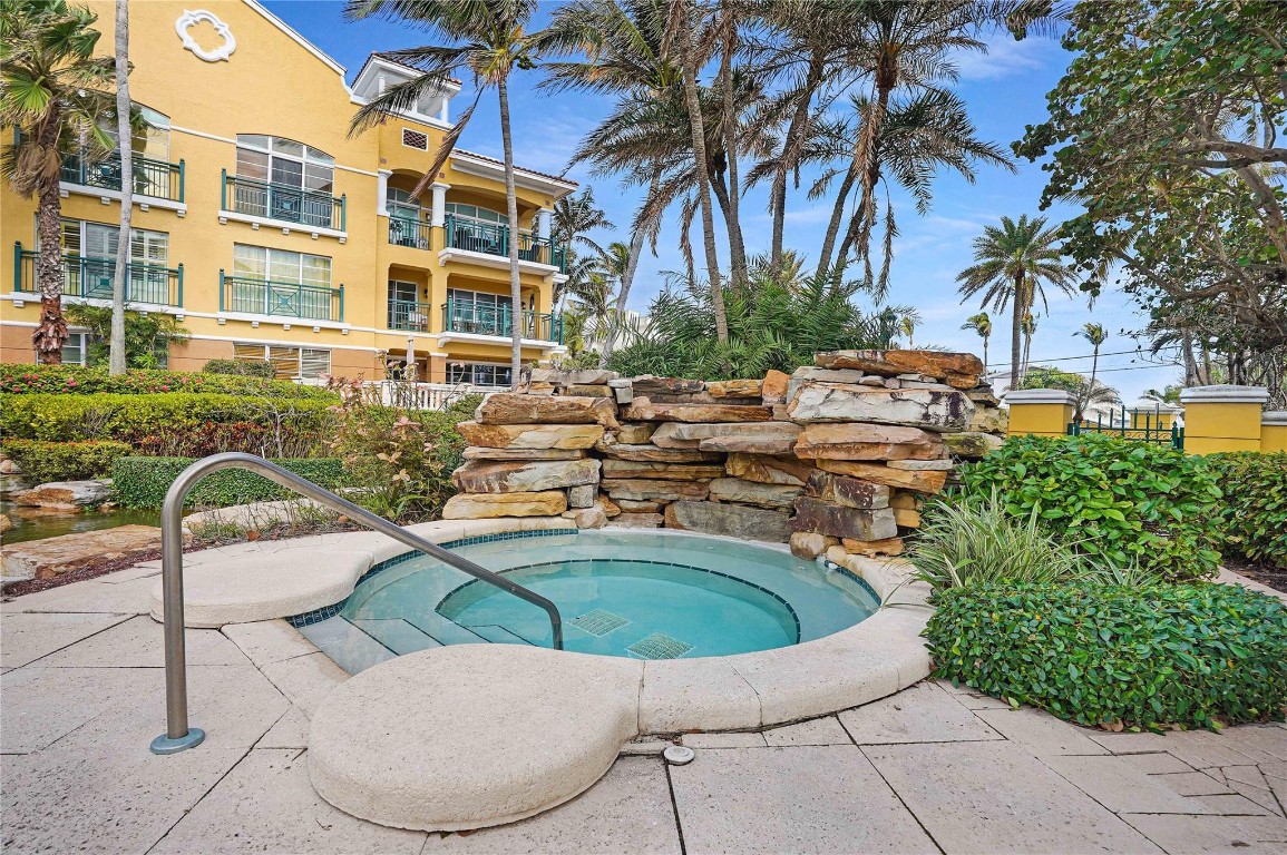MEDITERRANEA CONDO - Residential