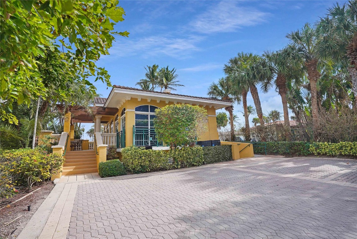 MEDITERRANEA CONDO - Residential
