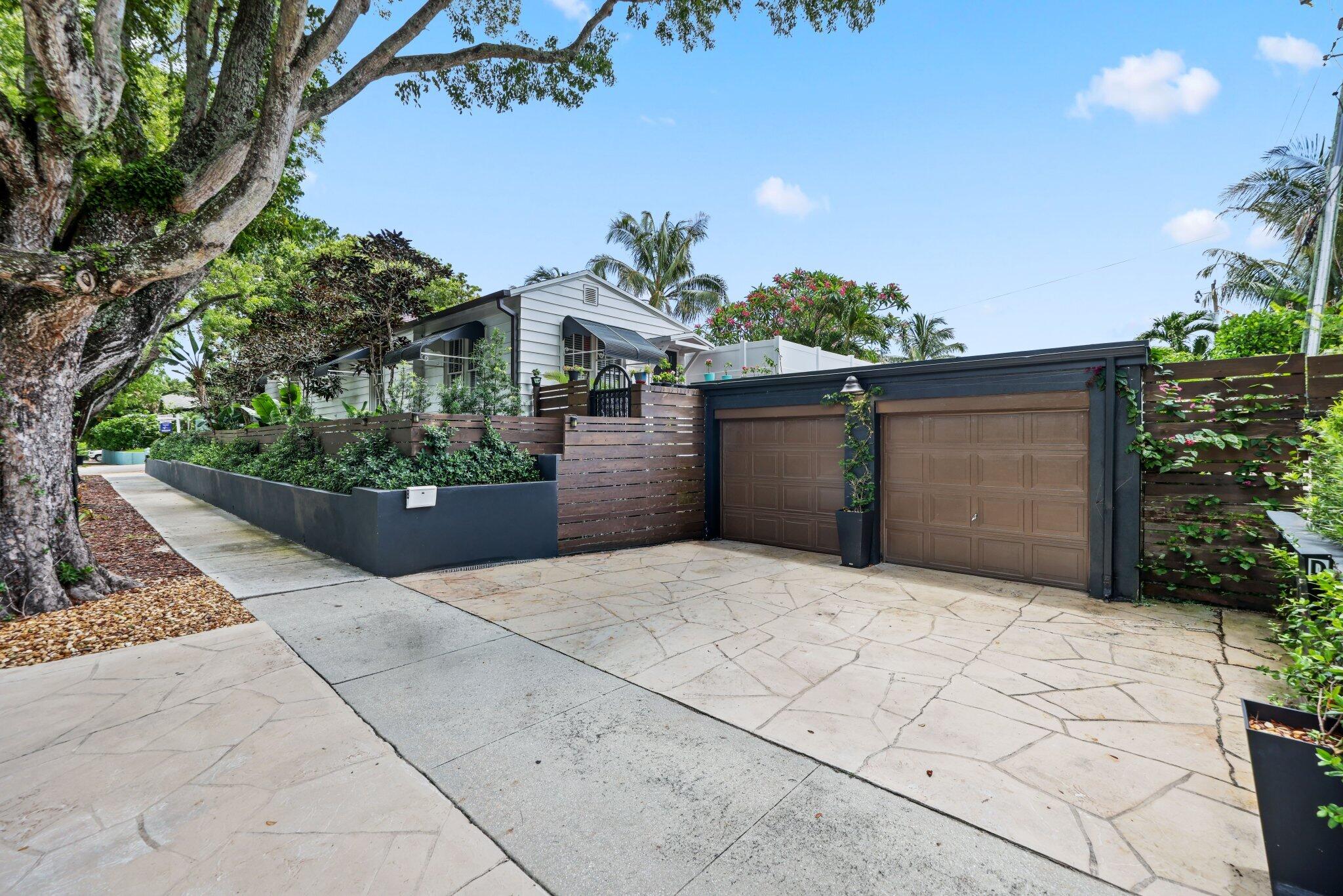 FLAMINGO PARK - Residential