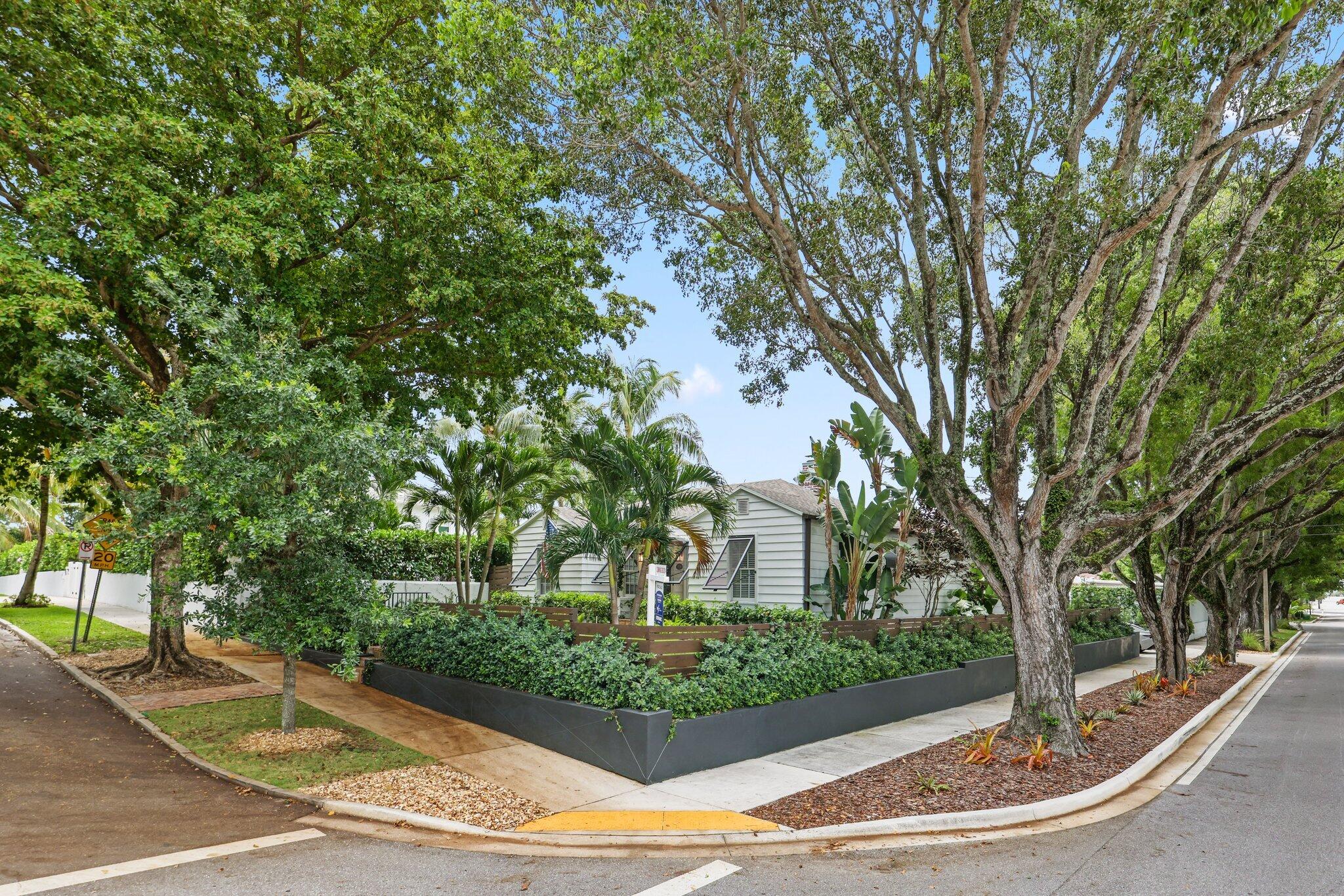 FLAMINGO PARK - Residential