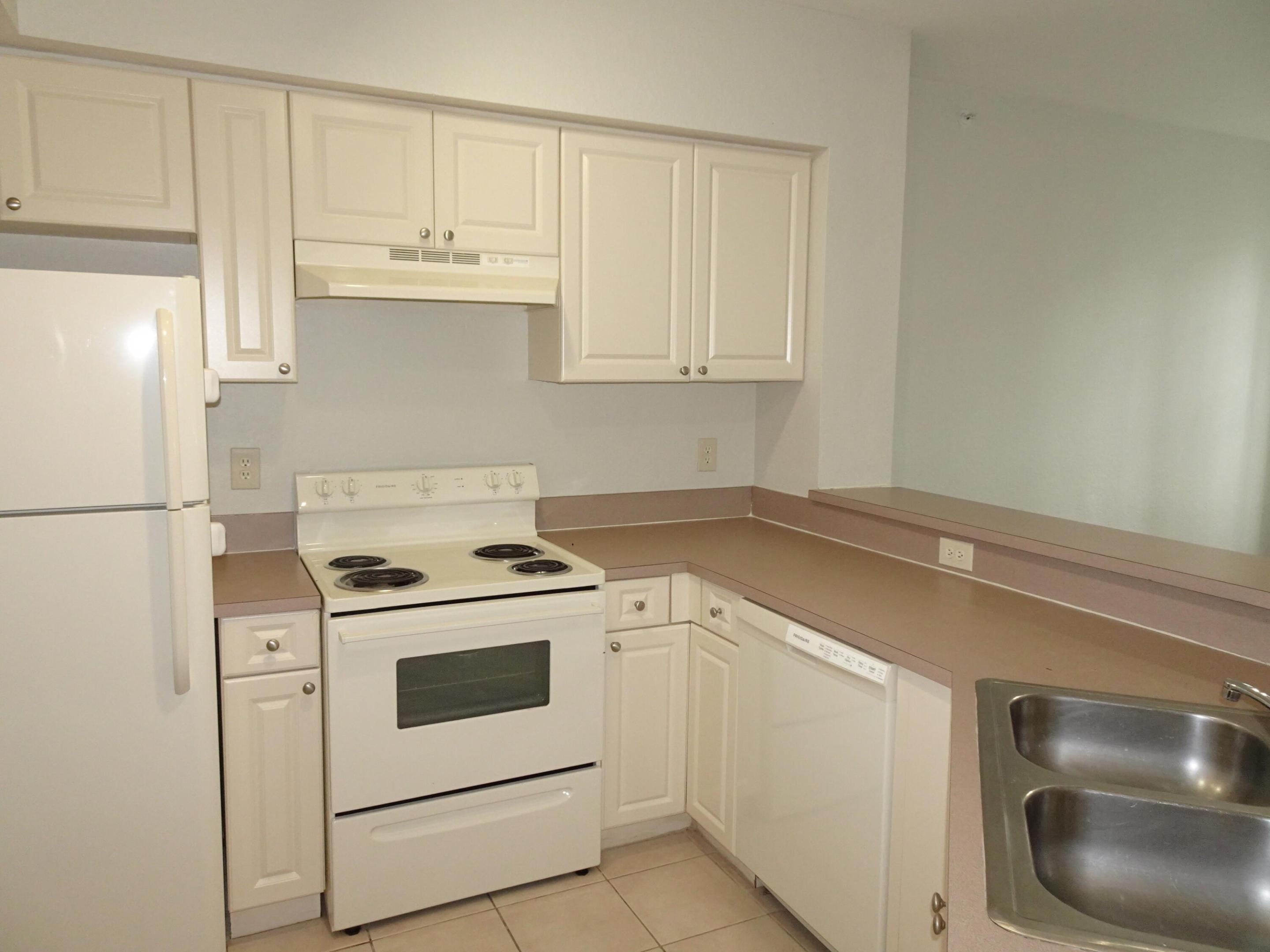CYPRESS POINTE AT CORAL SPRINGS - Residential