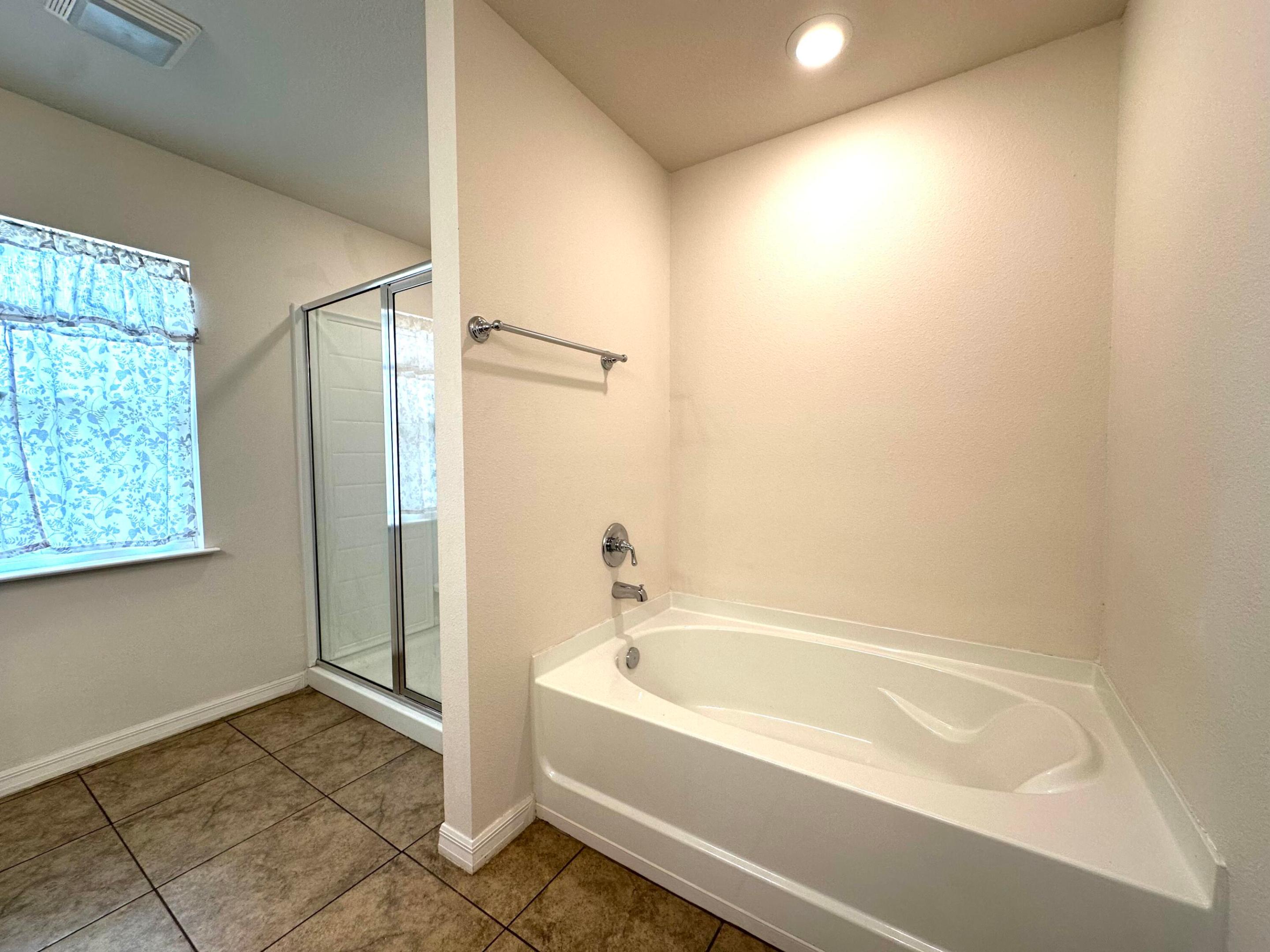 MARION OAKS - Residential