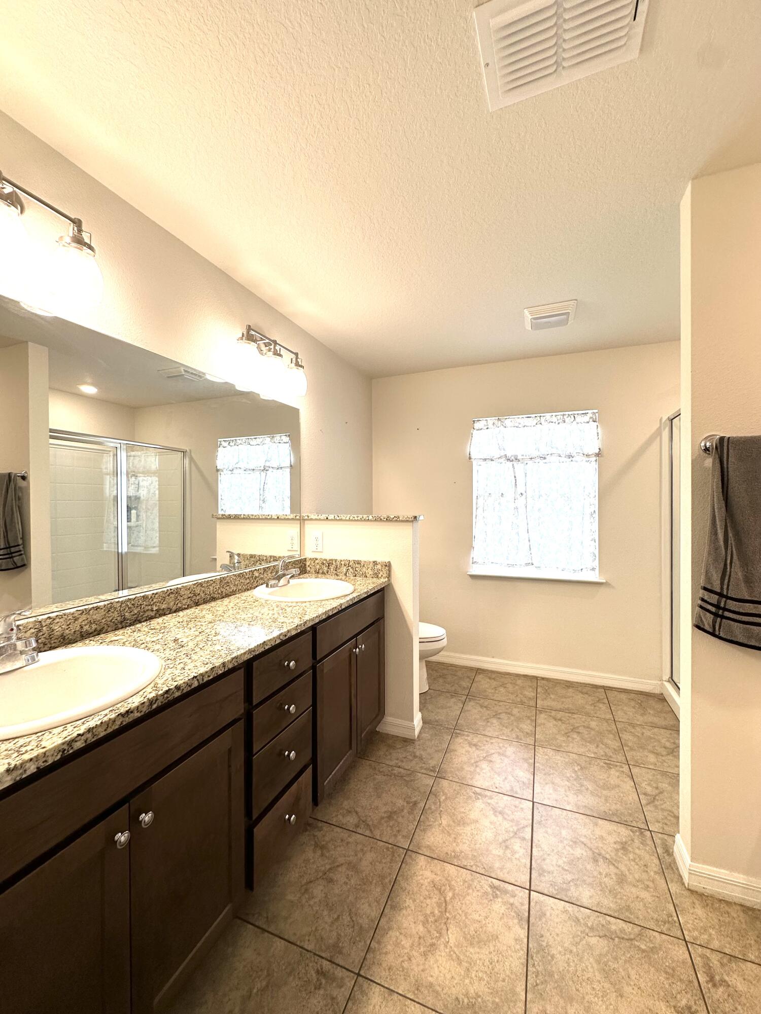 MARION OAKS - Residential