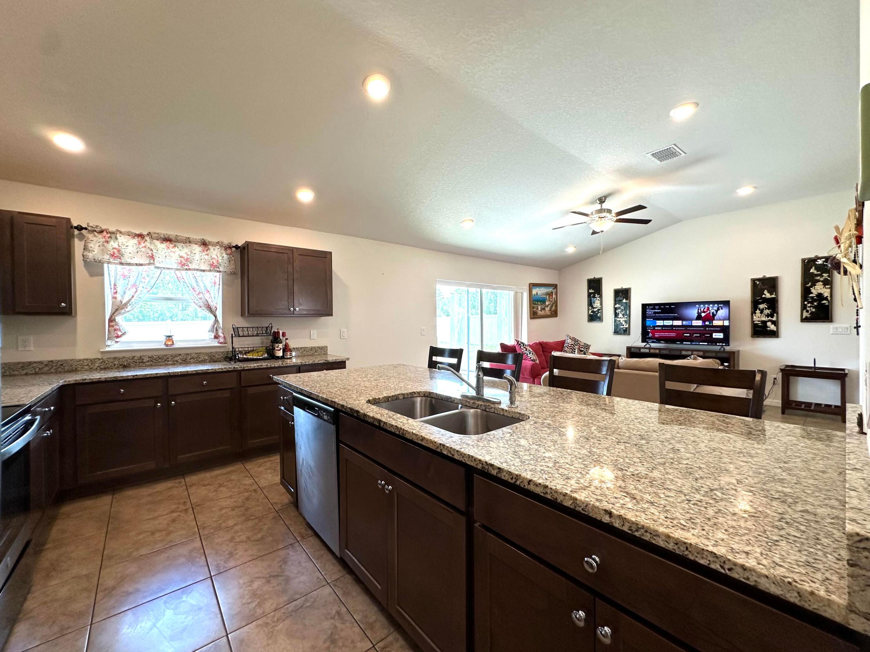 MARION OAKS - Residential