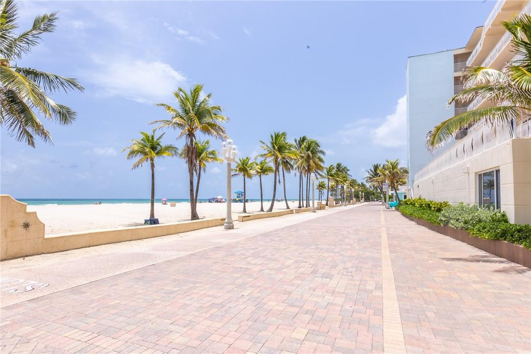 Delightfully pleasant, large one bedroom/one bath unit, with breathtaking views,beachfront in beautiful Hollywood. Relax and enjoy the white sand beach or the nicerooftop pool.Explore the possibilities, the unit is move-in ready or use your imagination to bring itto your higher standards.What a deal for the smart buyers, seeing is believing! Call the listing agent today fora personalized tour, don’t miss this exceptional buy!