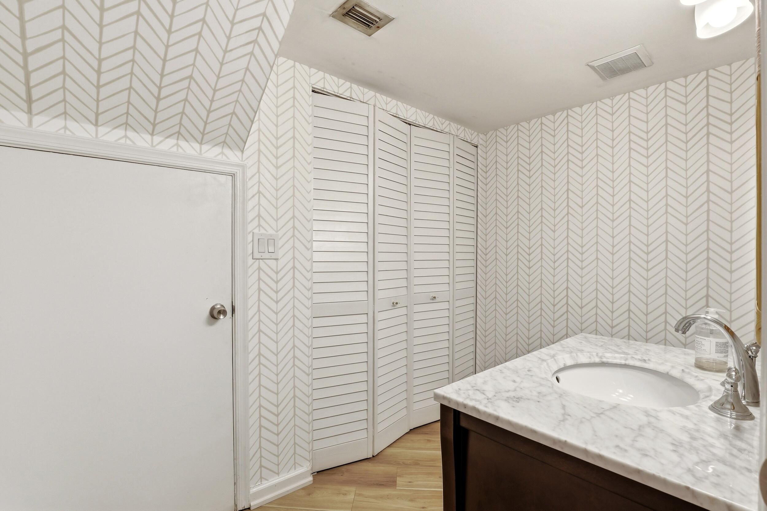 WINCHESTER COURT - Residential
