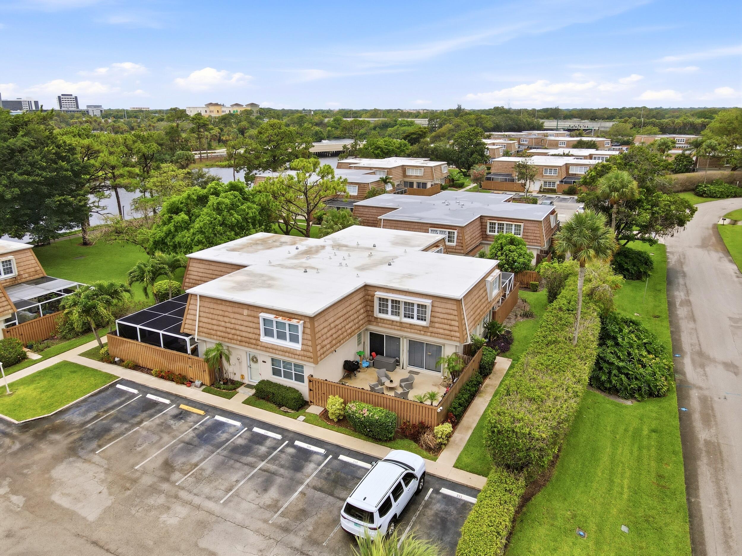 WINCHESTER COURT - Residential