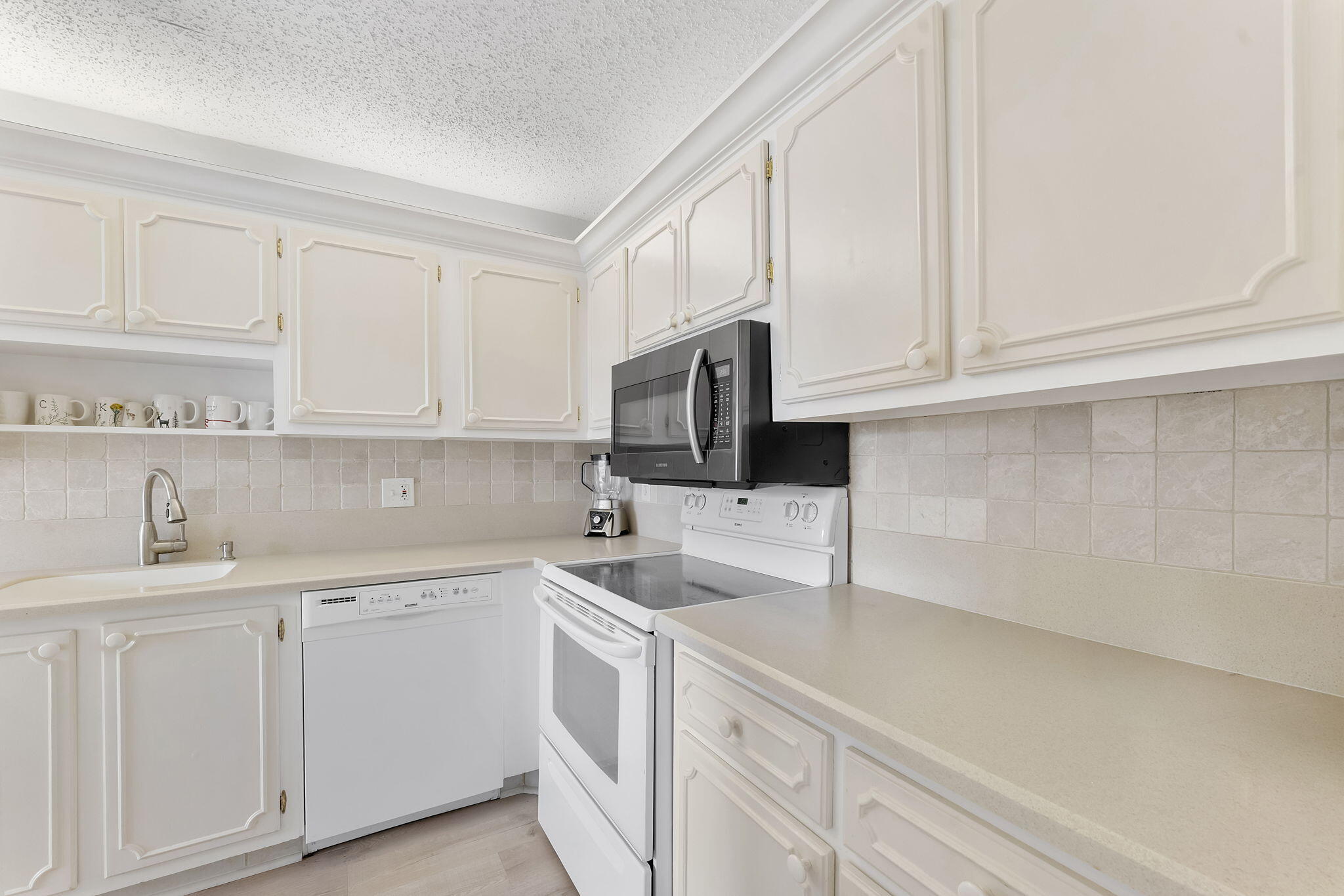 PINES OF DELRAY CONDO - Residential