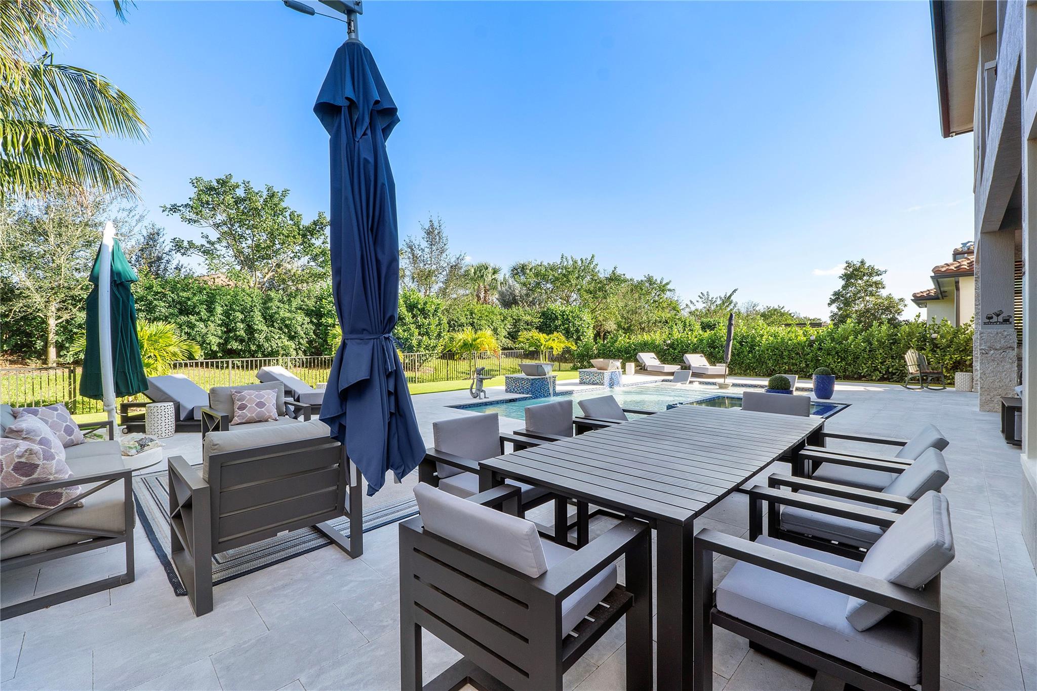 Parkland Bay 183-49 B - Residential