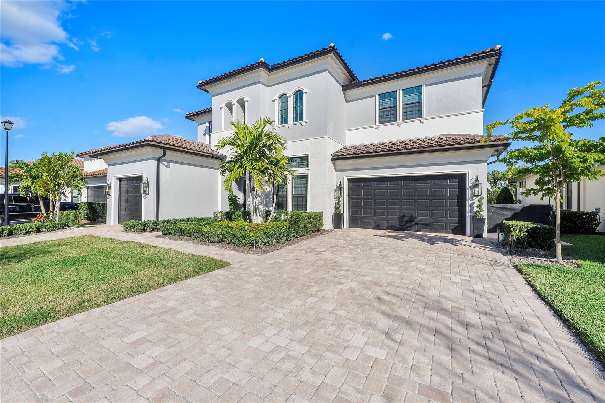 Parkland Bay 183-49 B - Residential
