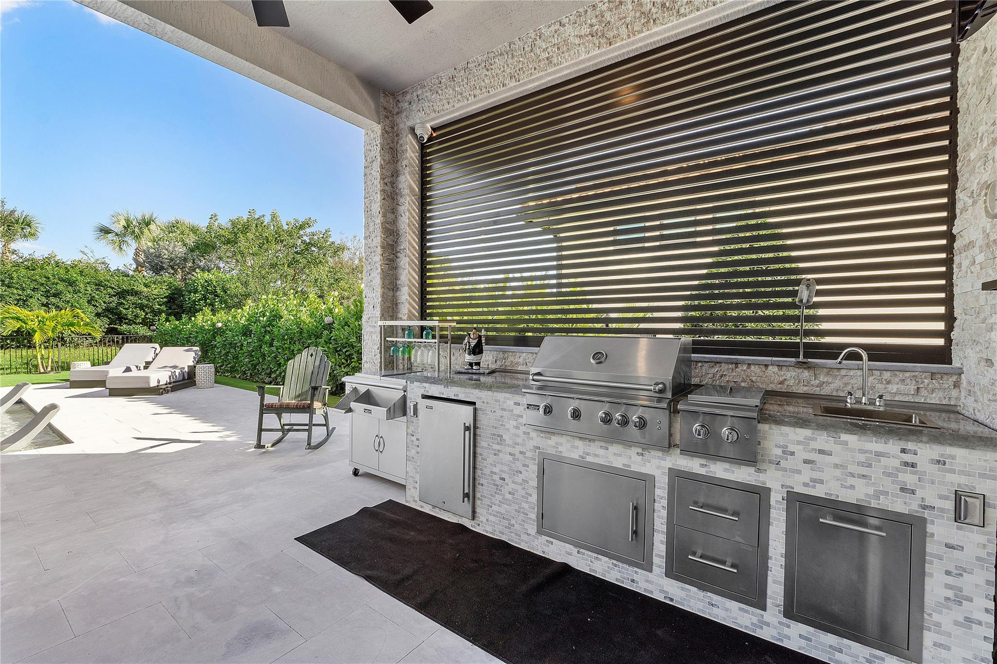 Parkland Bay 183-49 B - Residential