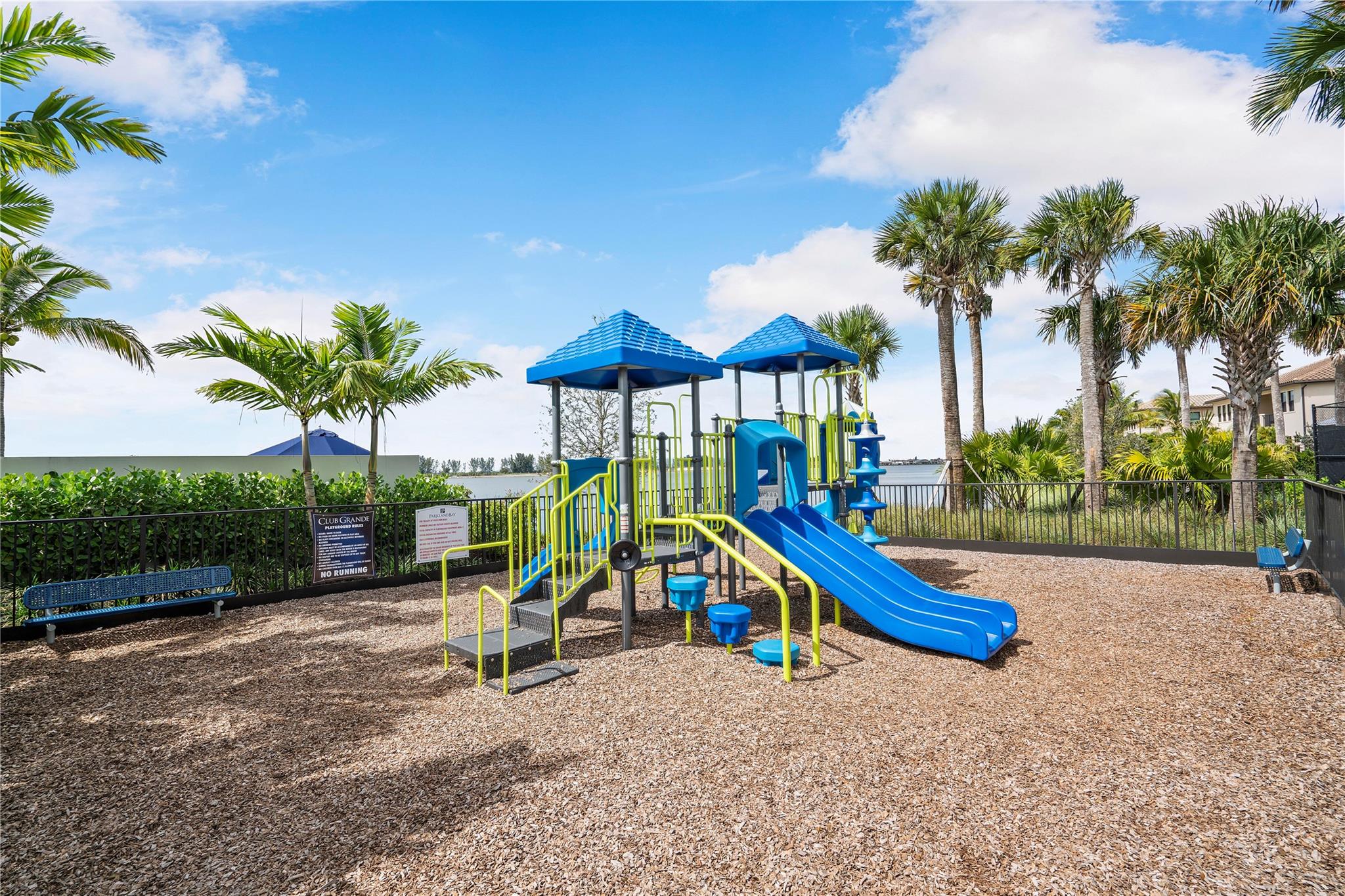 Parkland Bay 183-49 B - Residential