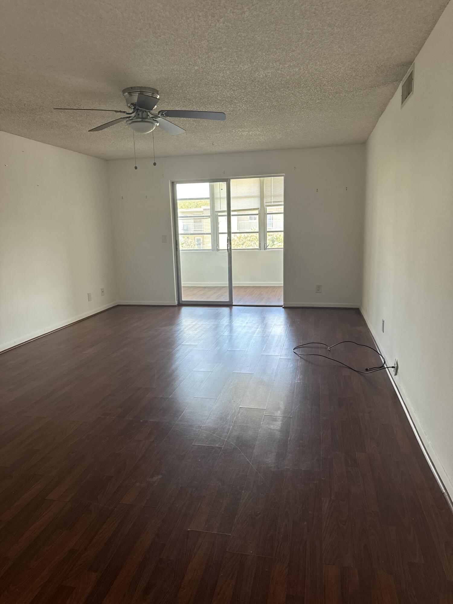 VILLAGE ROYALE GREENWOOD CONDO - Residential