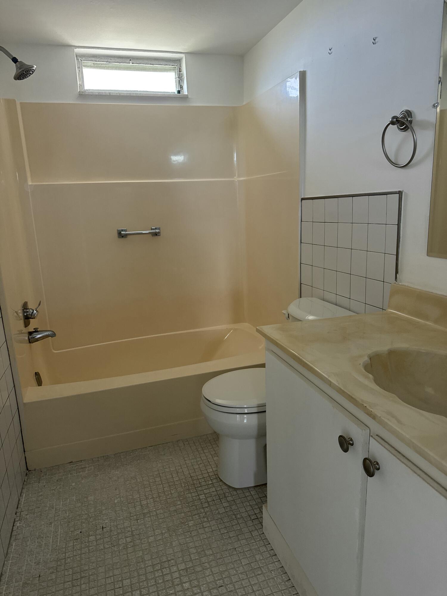 VILLAGE ROYALE GREENWOOD CONDO - Residential