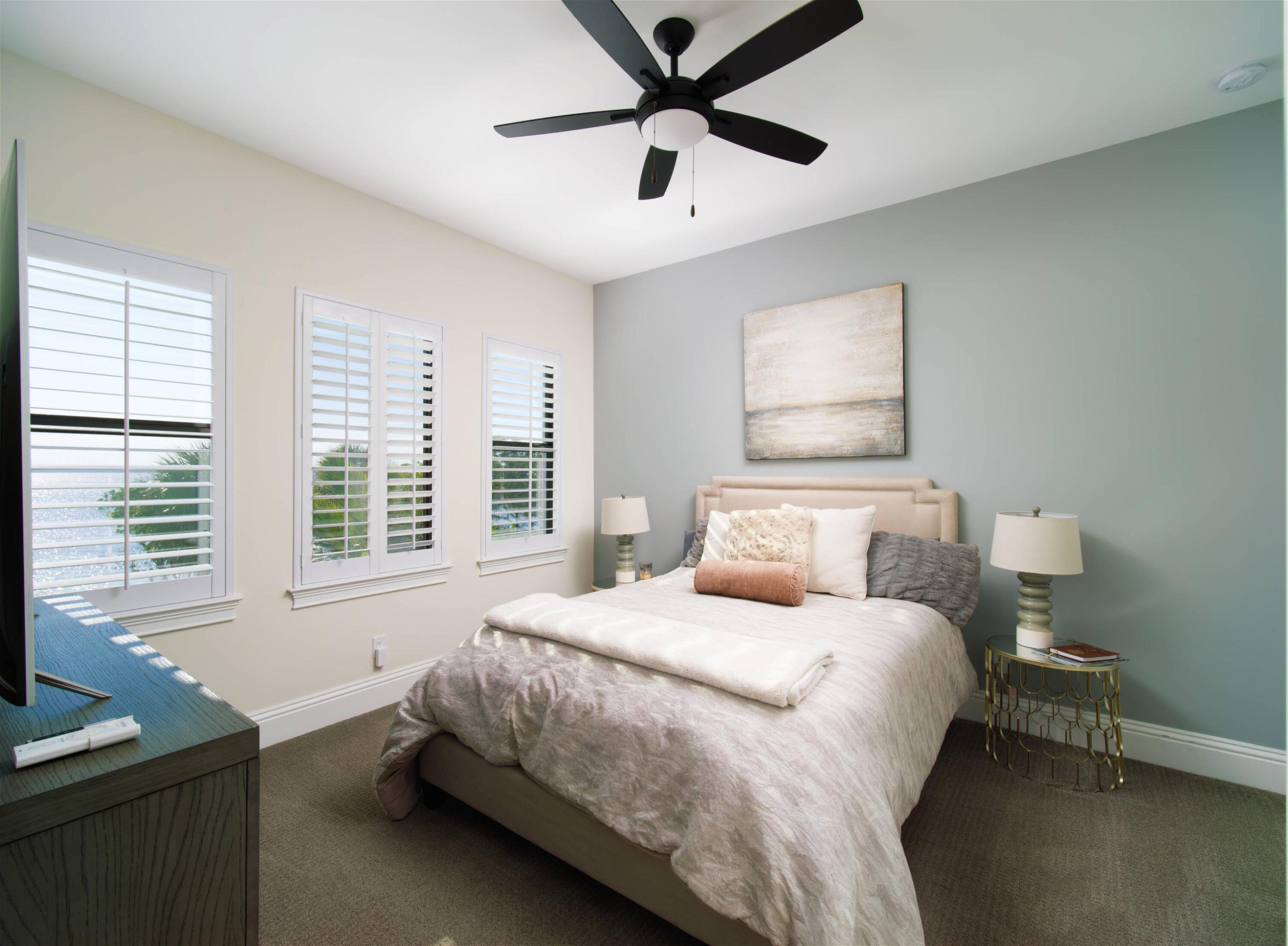 Pelican Pointe West - Residential