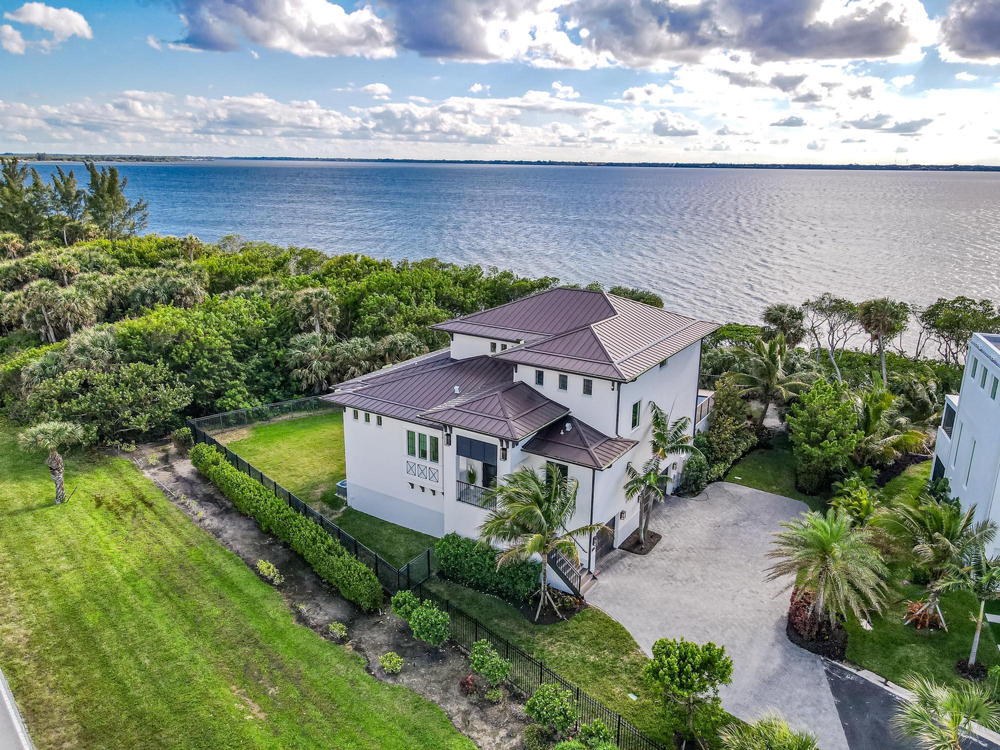 Pelican Pointe West - Residential