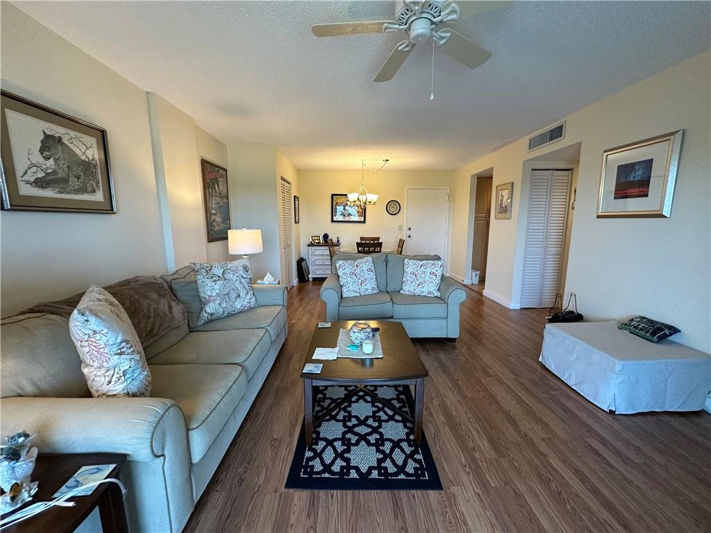 IMPERIAL POINT CONDO - Residential
