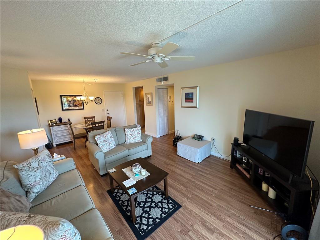 IMPERIAL POINT CONDO - Residential