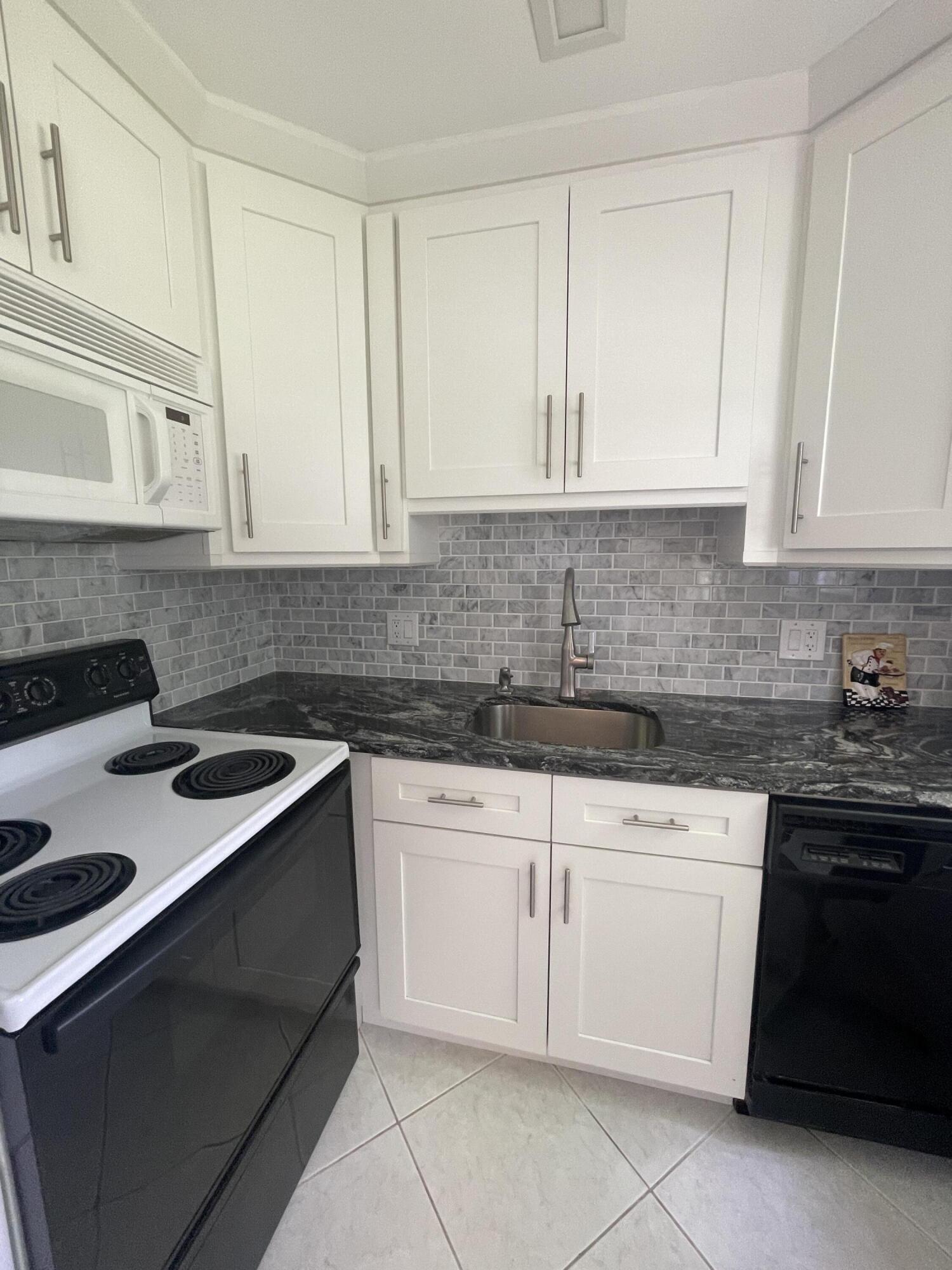 KESWICK B CONDO - Residential