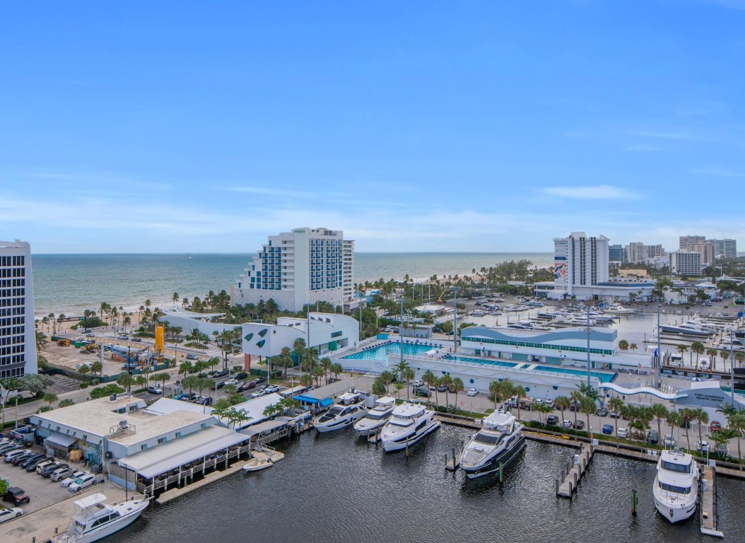 Venetian Condominium - Residential
