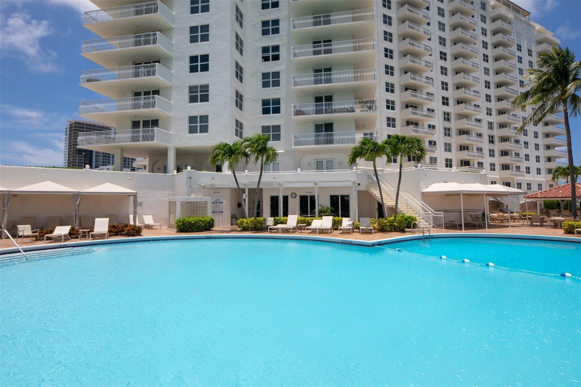Venetian Condominium - Residential