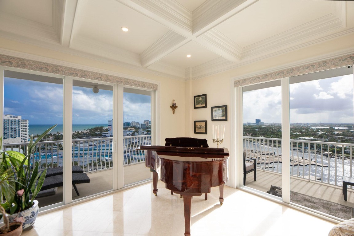 Venetian Condominium - Residential