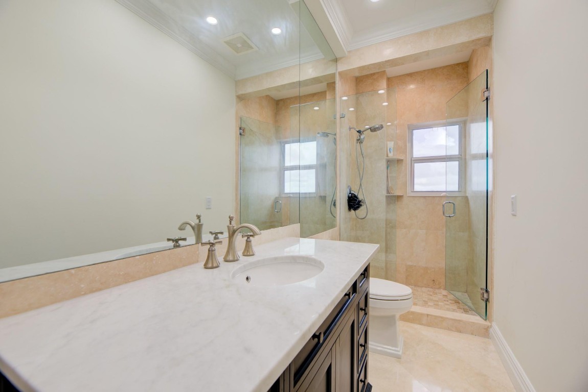 Venetian Condominium - Residential