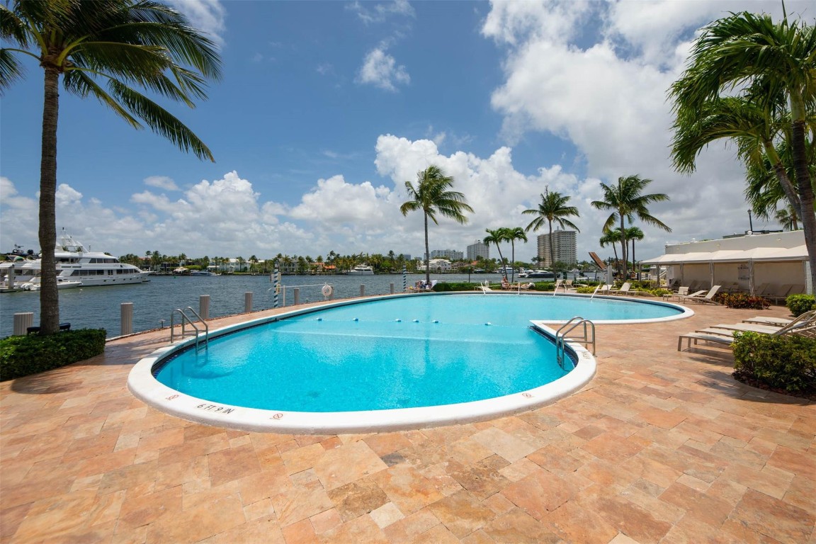 Venetian Condominium - Residential