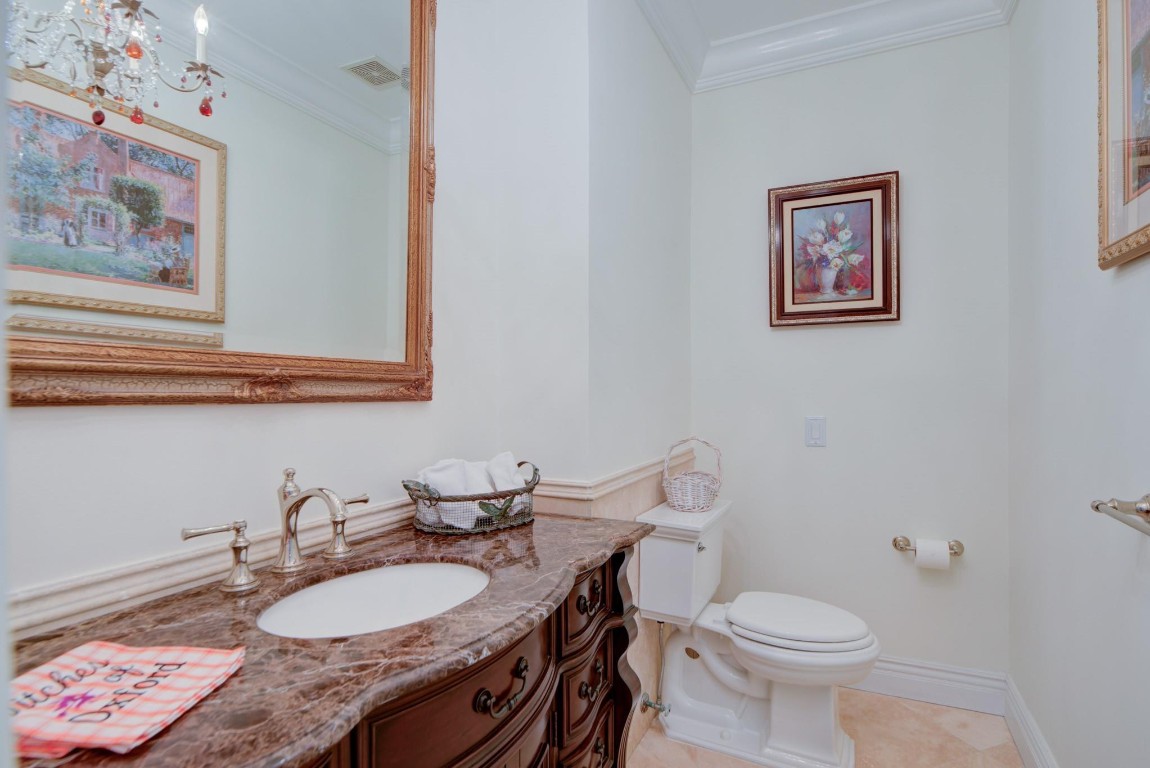 Venetian Condominium - Residential