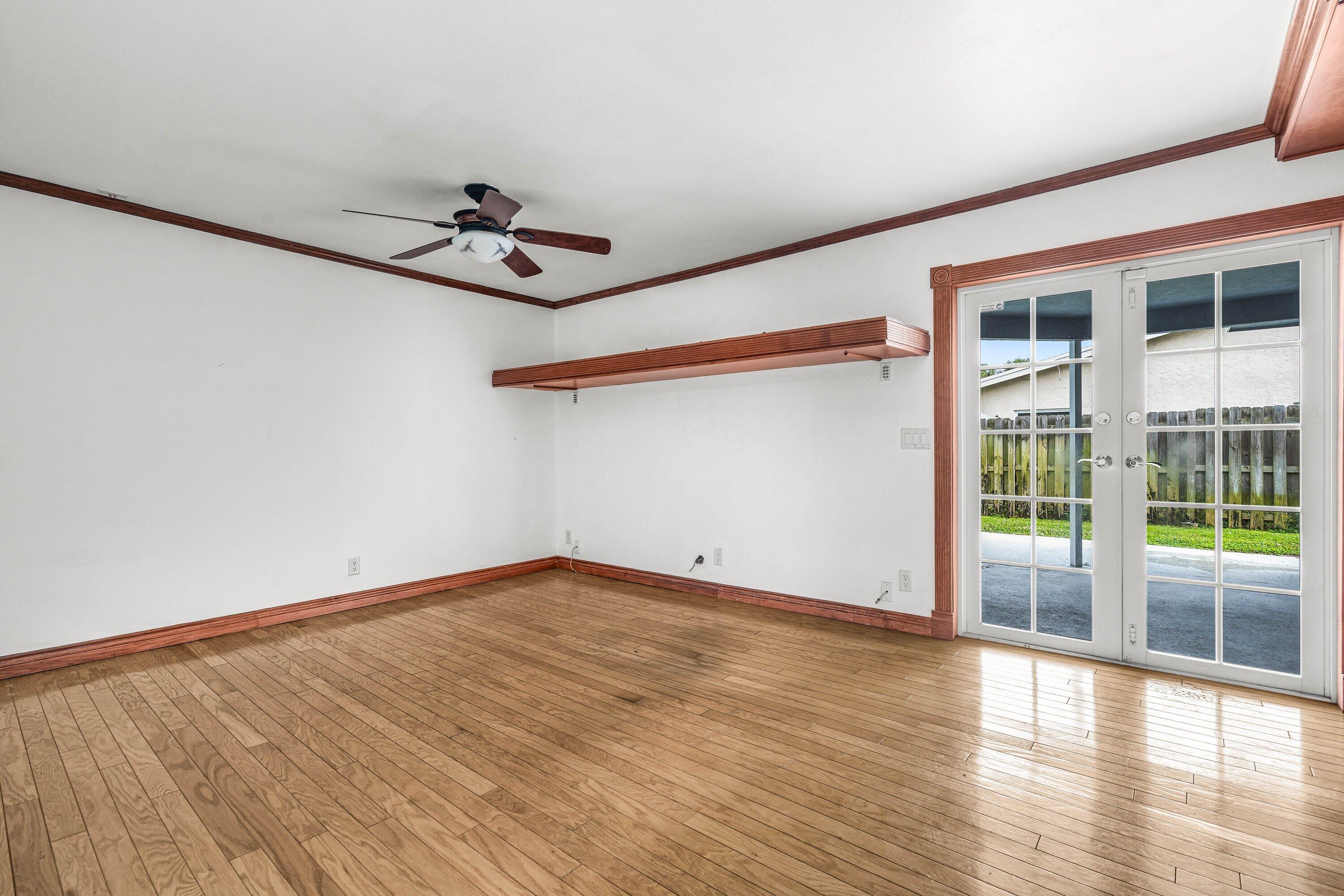 BOCA RATON SQUARE UNIT 19 - Residential Lease